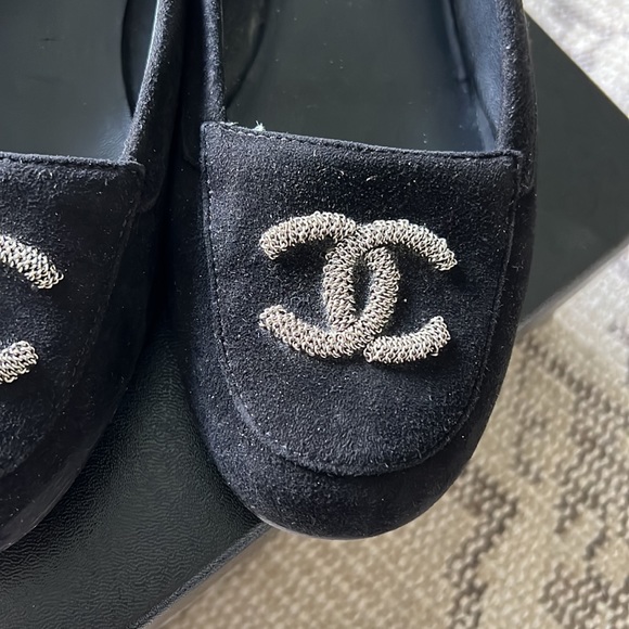 CHANEL black woven chain double Cs loafers - Picture 3 of 15